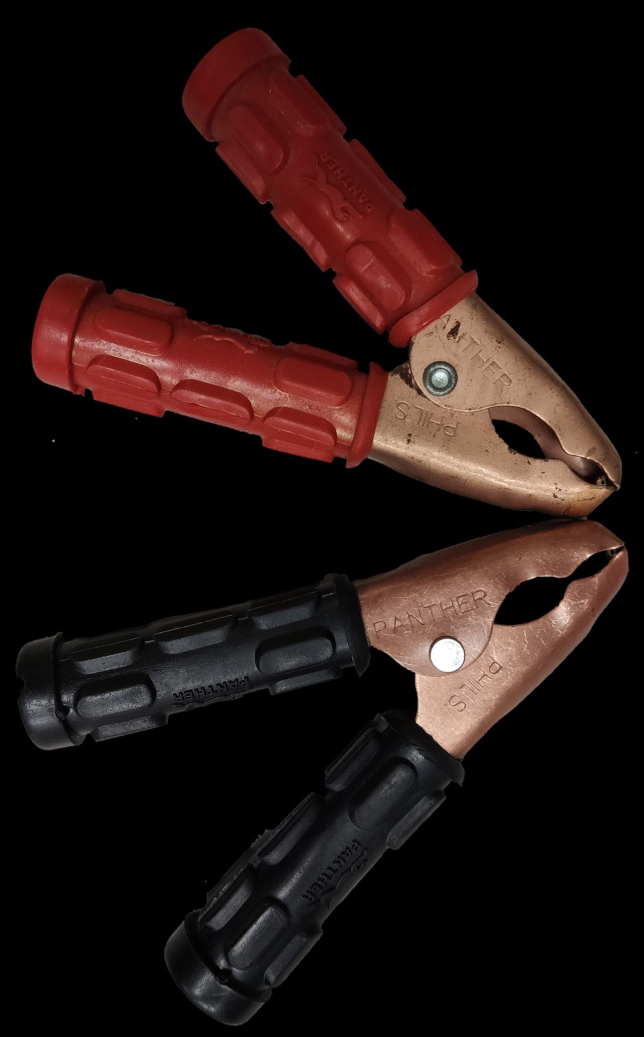 Panther battery clip 50 amp featuring durable rubber grips for secure connections in electrical applications