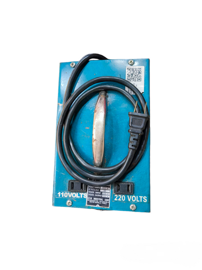 CE Pioneer 350W Variable Transformer 145 blue metal box with power cord and voltage switch