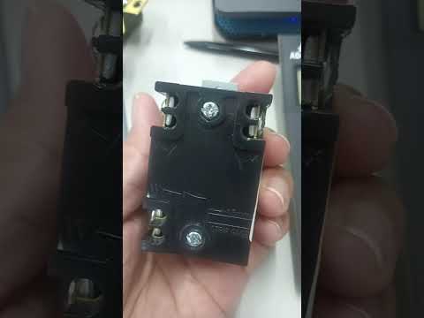 Grippes 30A Twist Lock Outlet 2P+E (3P) 250V (ML-3) XB103S, Twist lock Outlet 30A 2P+E Wall Type