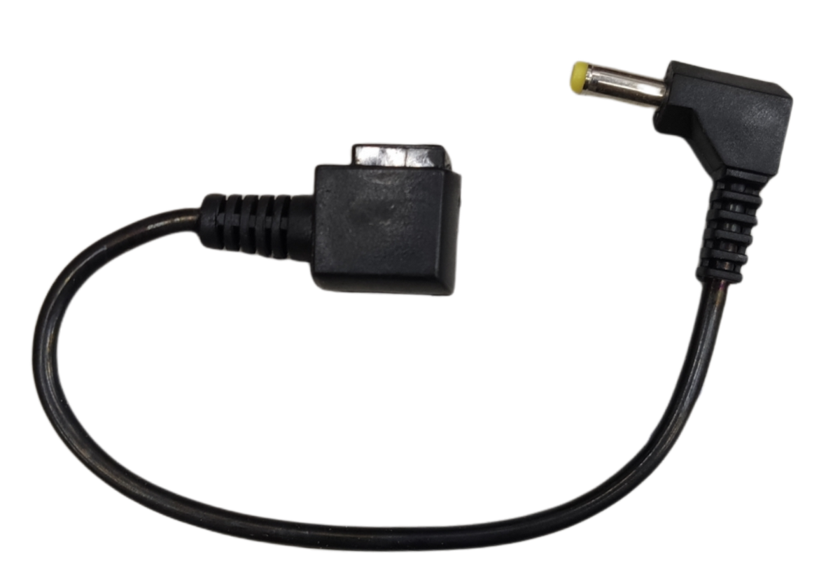 Right angle DC power cable for convenient connectivity in tight spaces