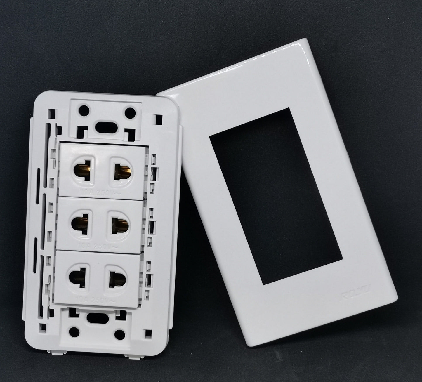 Royu 3 gang universal outlet with plate in white for versatile electrical connections