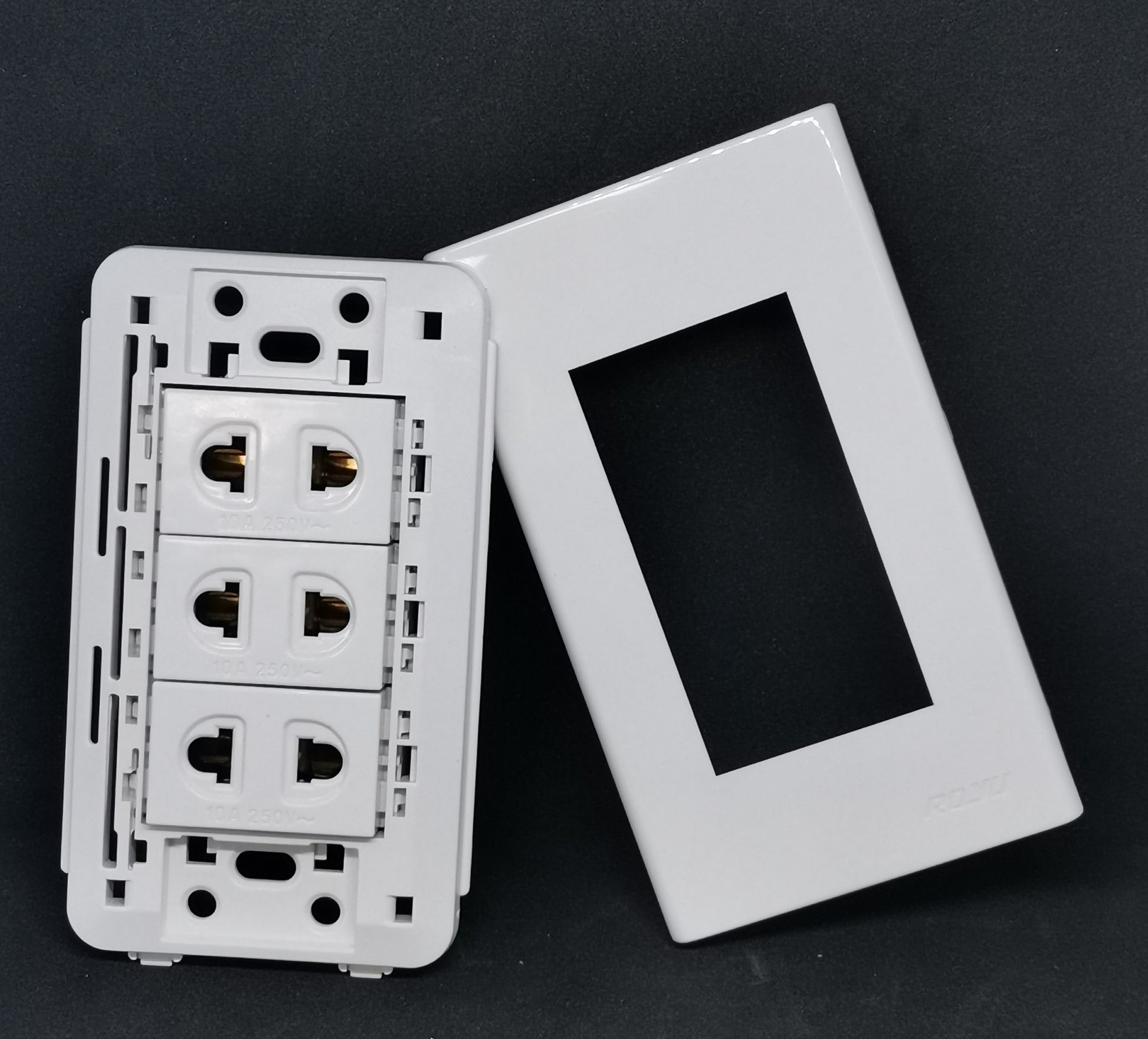 Royu 3 gang universal outlet with plate in white for versatile electrical connections