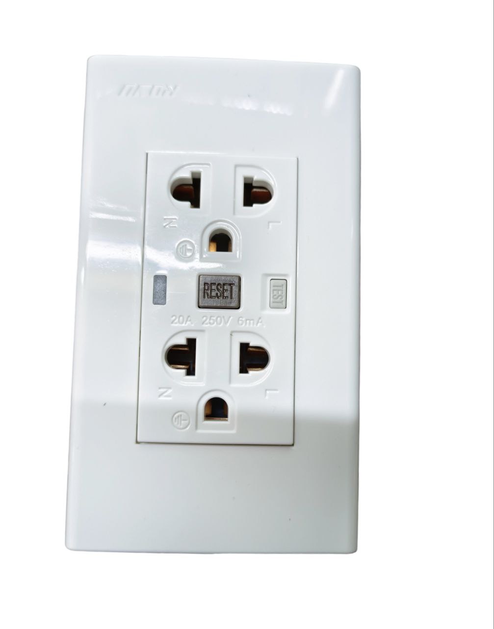 Royu GFCI Outlet 2 Gang with Ground 20A white electrical wall outlet with reset button