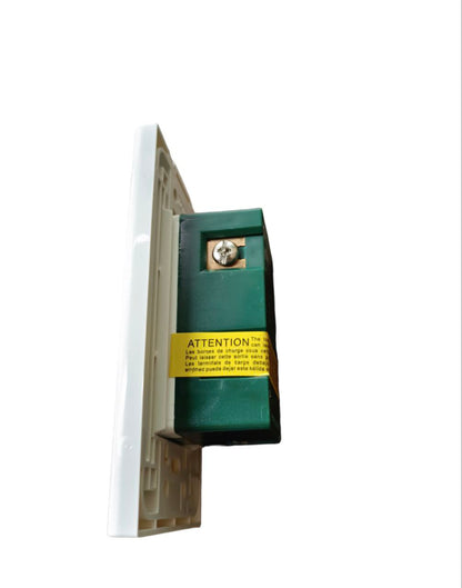 Royu GFCI Outlet 2 Gang with Ground 20A side view showing mounting and wiring details