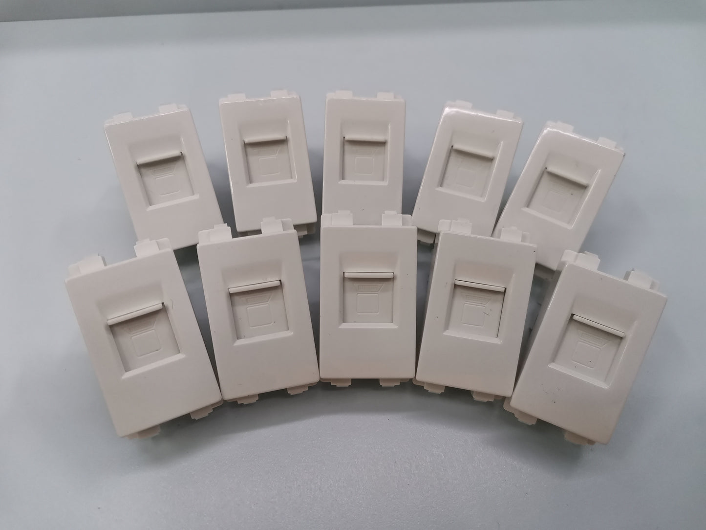 Royu white Internet Outlet Data Outlet RWX3 power points with multiple ports for network connectivity