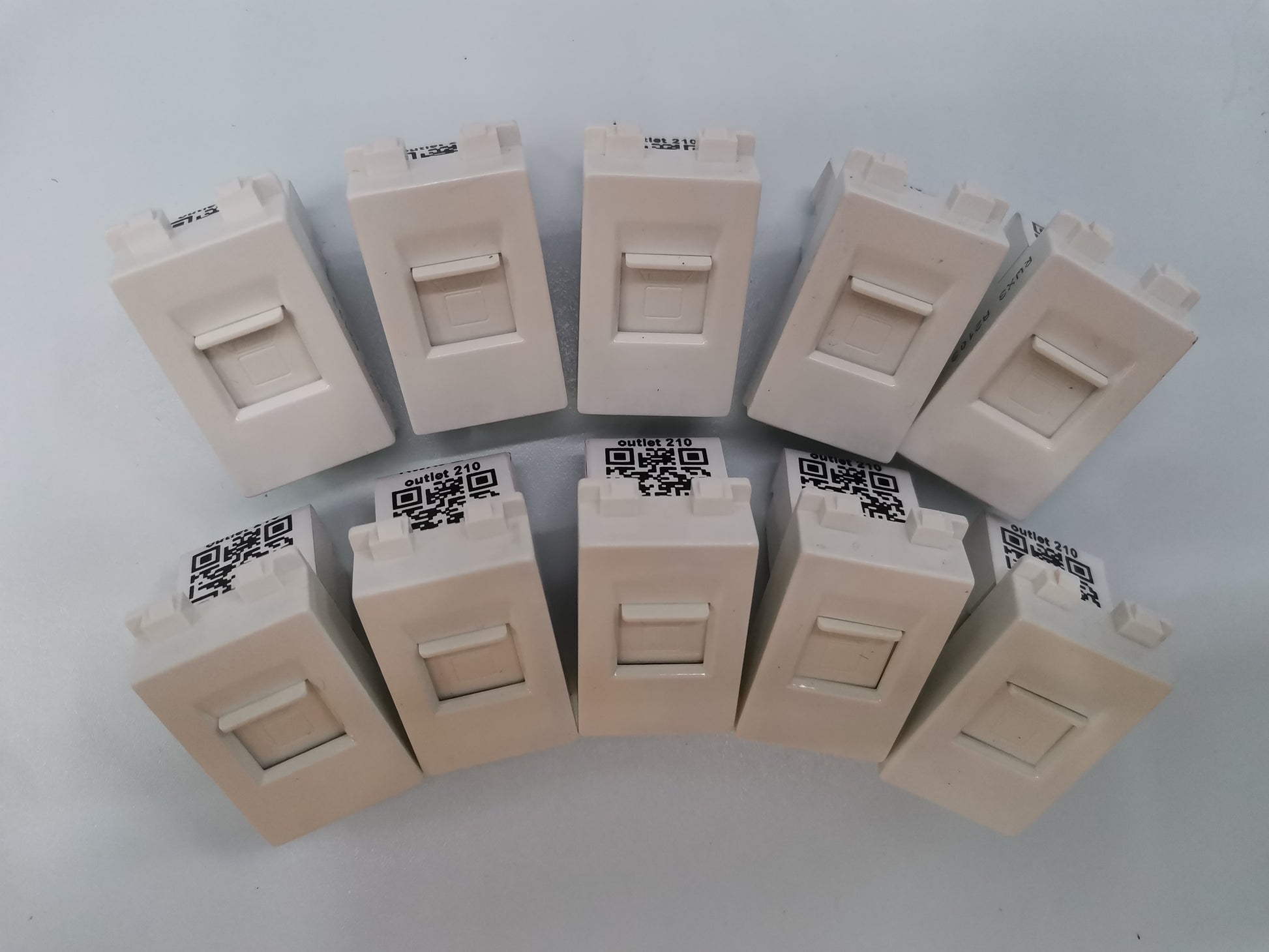 Royu Internet Outlet Data Outlet RWX3 white network data ports arranged in two rows