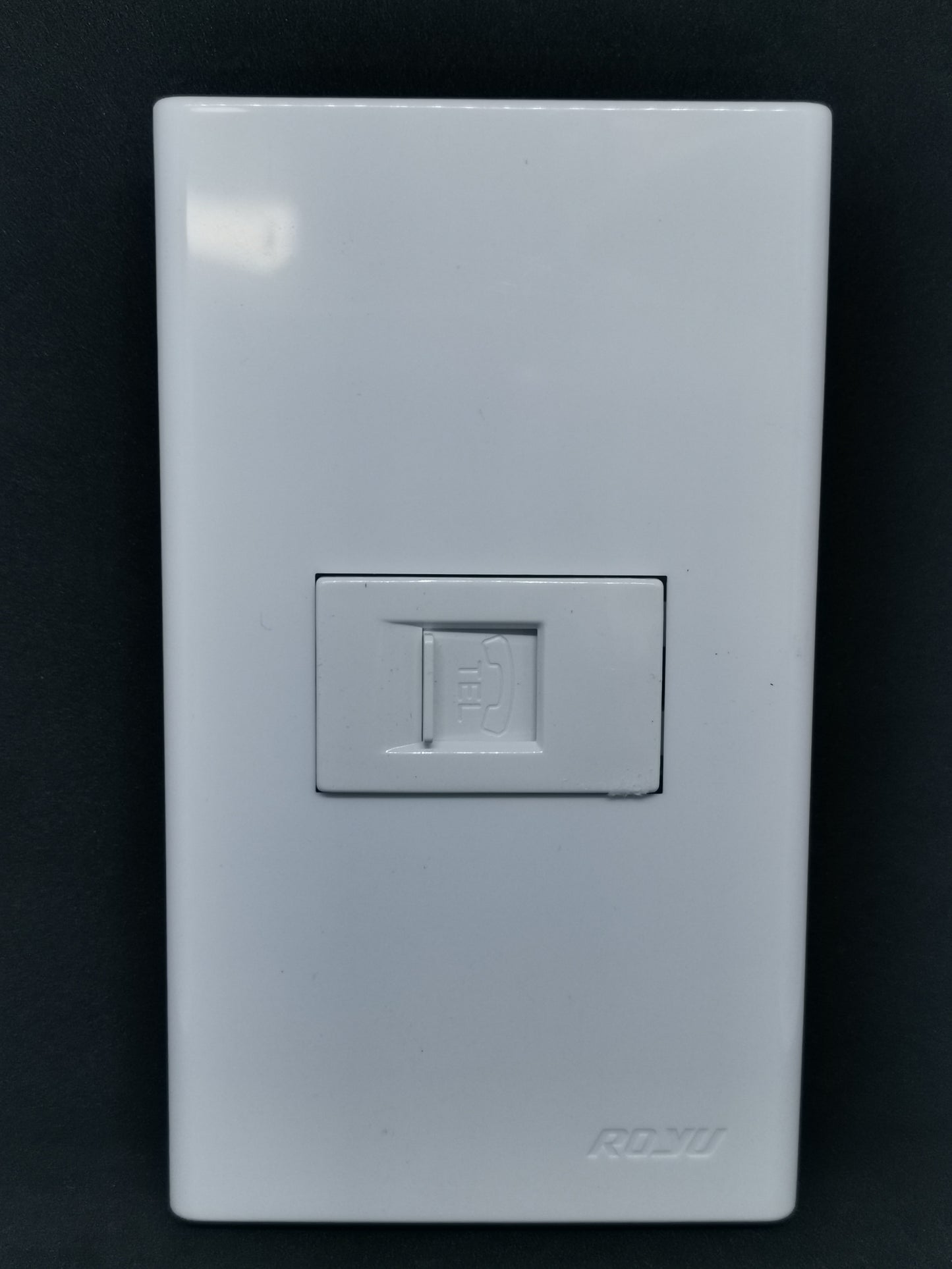 Royu 1 gang telephone outlet white plastic wall plate with centered jack and subtle Royu logo