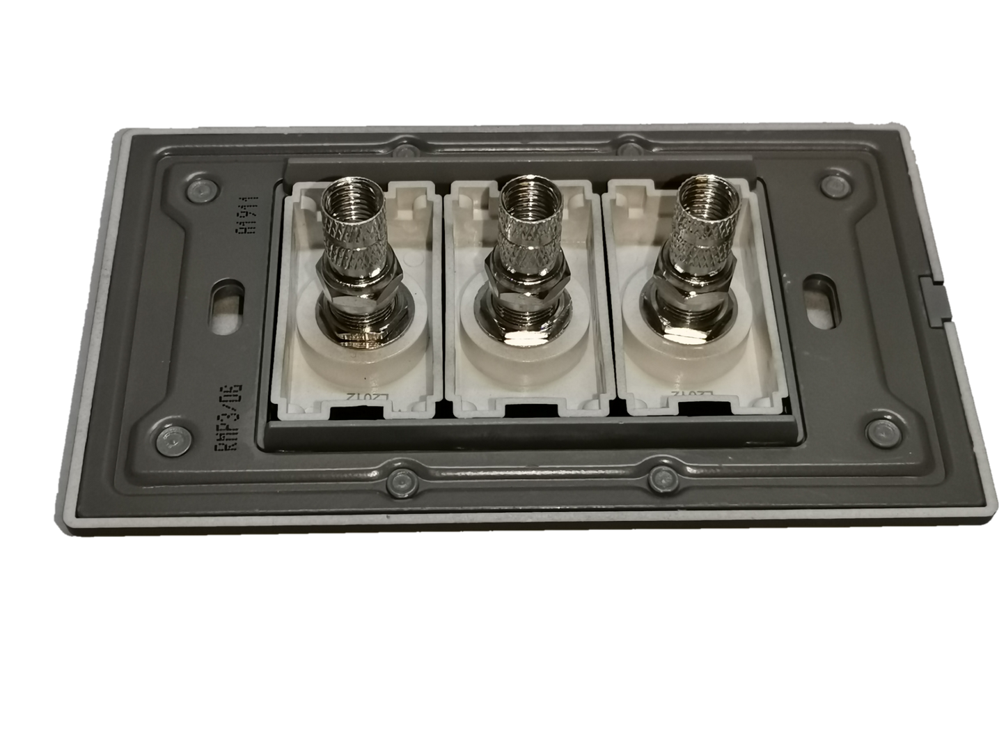 Royu 3 gang cable TV outlet three coax connectors on recessed metal mounting plate for wall installation