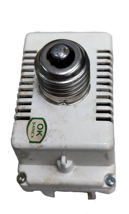 PLC Adaptor to E27 5W-11W white lighting installation accessory from China with metal socket