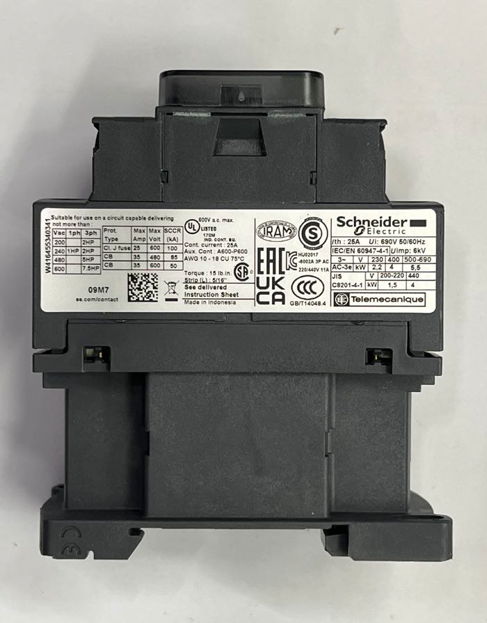 Contactor GRAY 9A 220V Coil LC1D09M7 electrical component by Schneider for circuit control