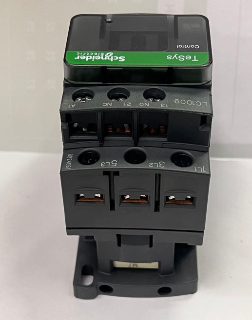 Schneider Electrical Contactor GRAY 9A 220V Coil LC1D09M7 with multiple connection terminals