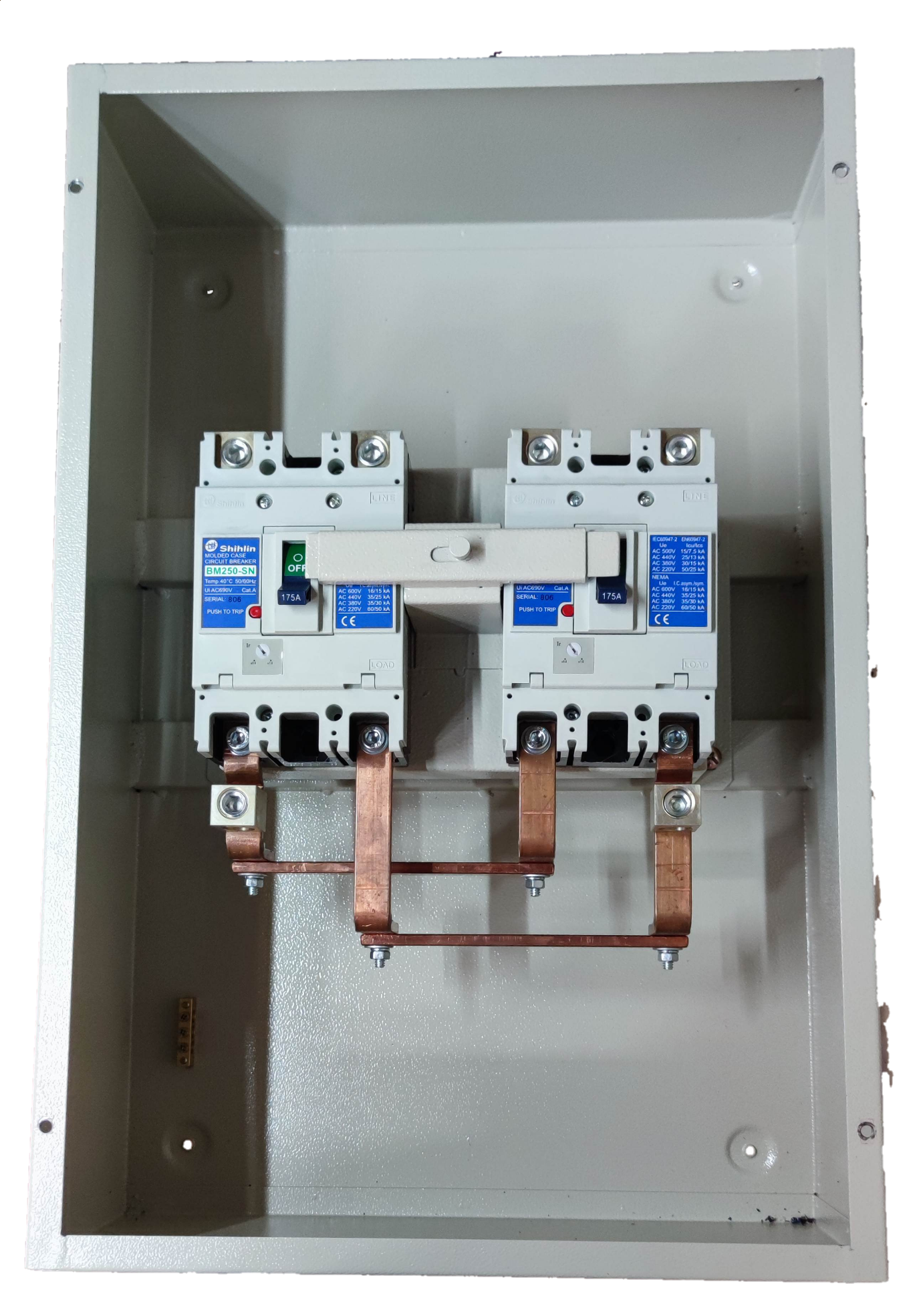 Shihlin 175A MTS 2 Pole Single Pole electrical circuit breaker mounted in enclosure with copper bus bars