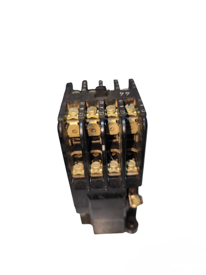 Siemens Magnetic Contactor 4NO 4NC 10A 220V with black housing and gold contact terminals