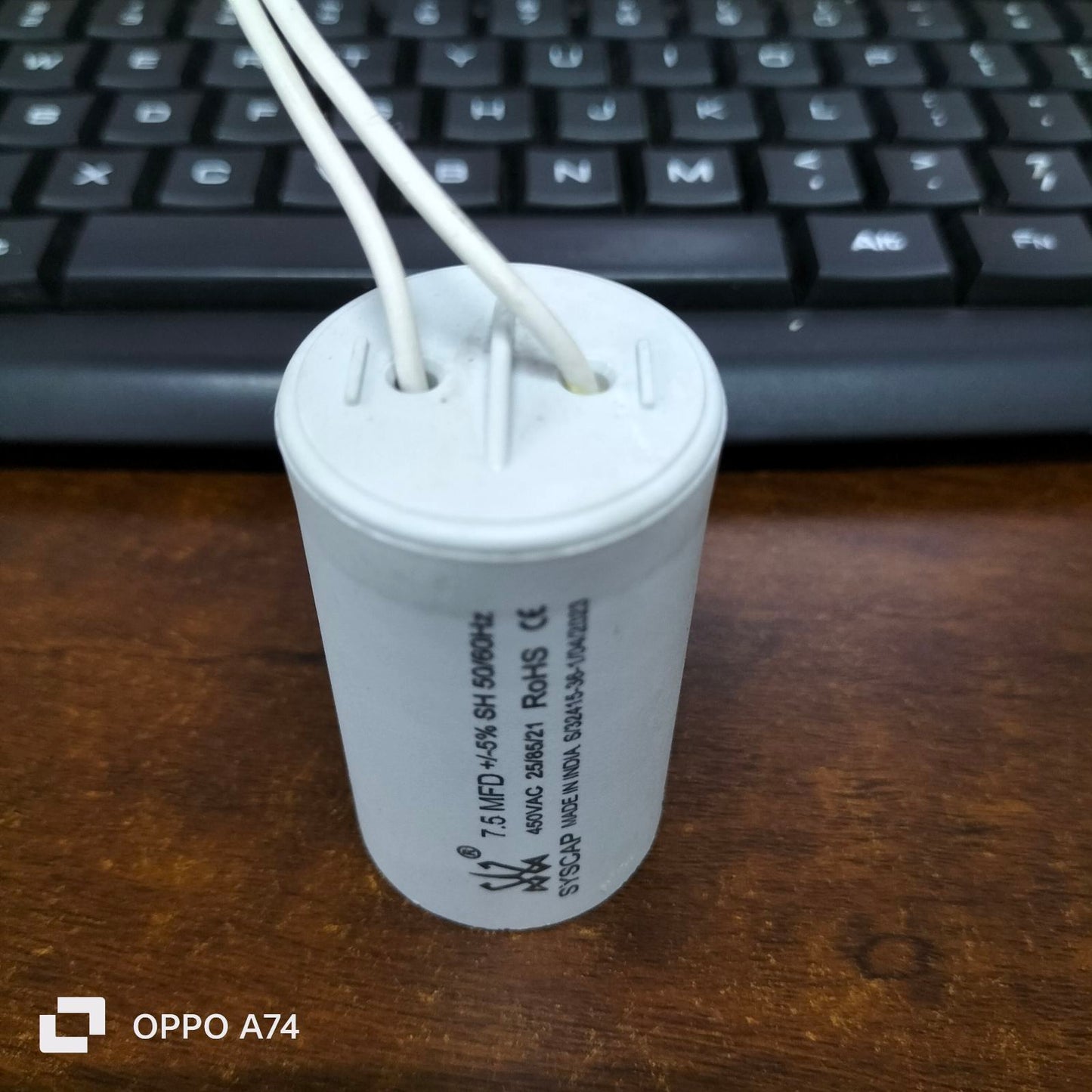 Syscap Running Capacitor 450V AC with two connector wires for electrical applications