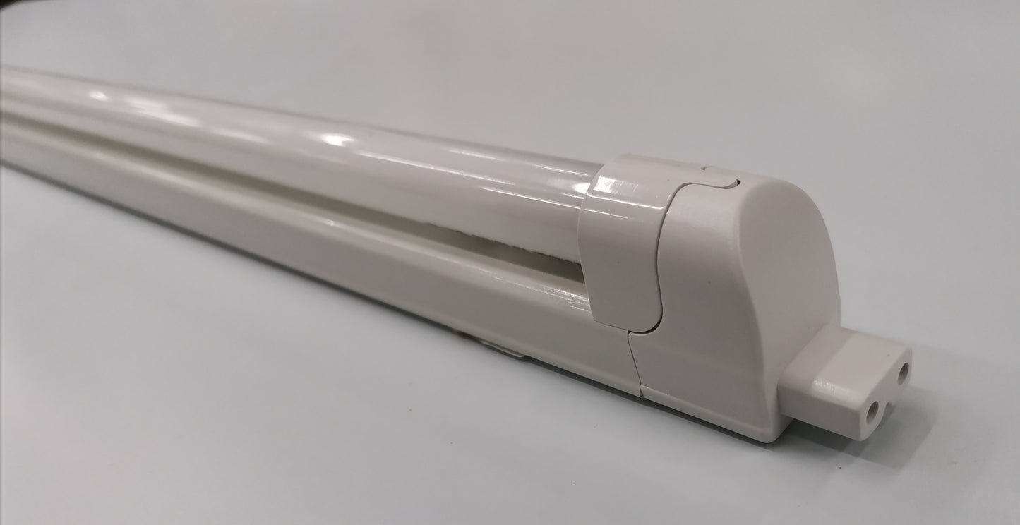 Philips T5 Fluorescent Lamp 28 Watts Daylight tube light with white plastic end caps