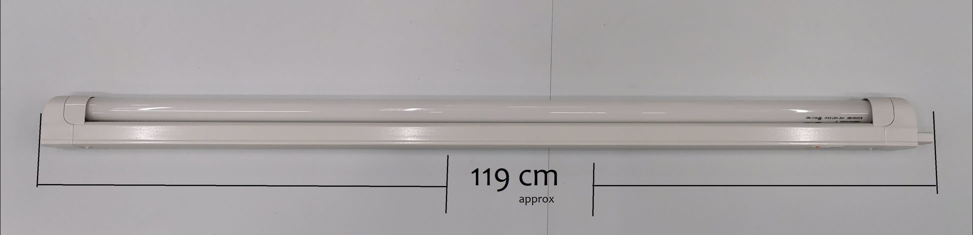 Philips T5 Fluorescent Lamp 28 Watts Daylight tube light measuring approximately 119 cm in length