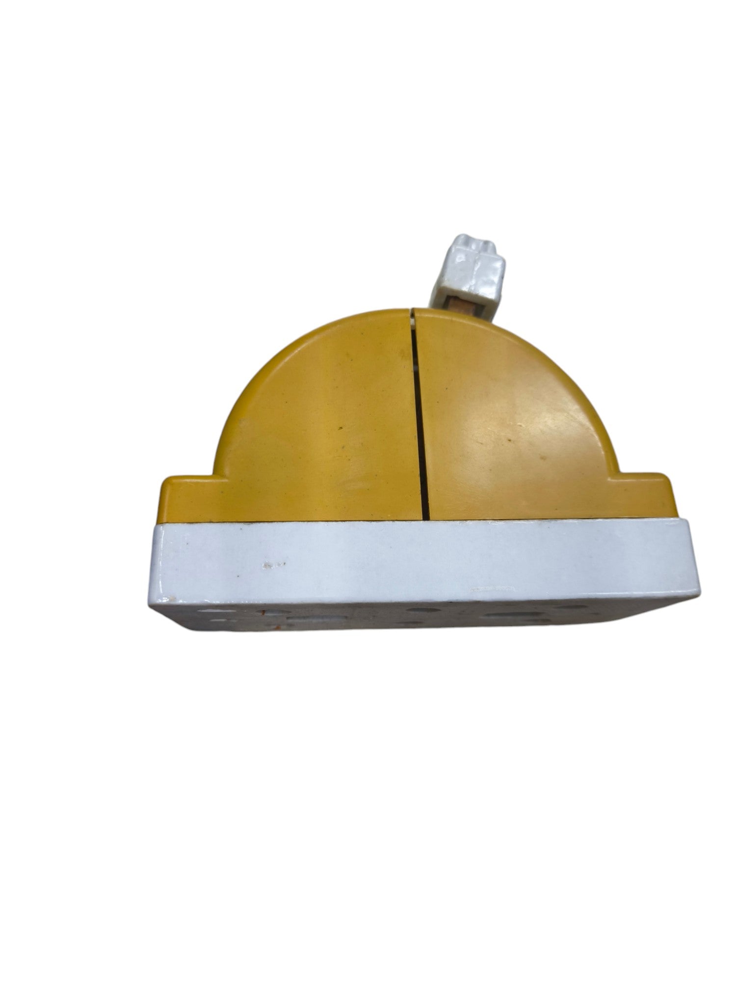 Yellow and white 2PDT transfer switch 600V power switch from China with durable plastic housing