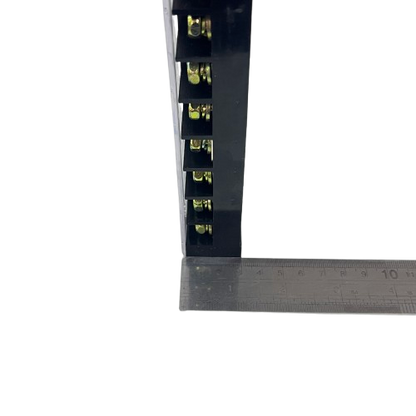 Grippes 60A terminal block 600V with multiple connection points and sturdy design for electrical applications