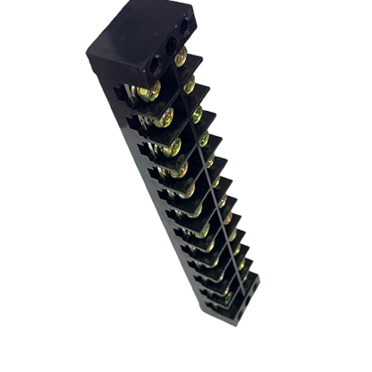 Grippes 60A terminal block 600V with multiple connection points for electrical circuitry