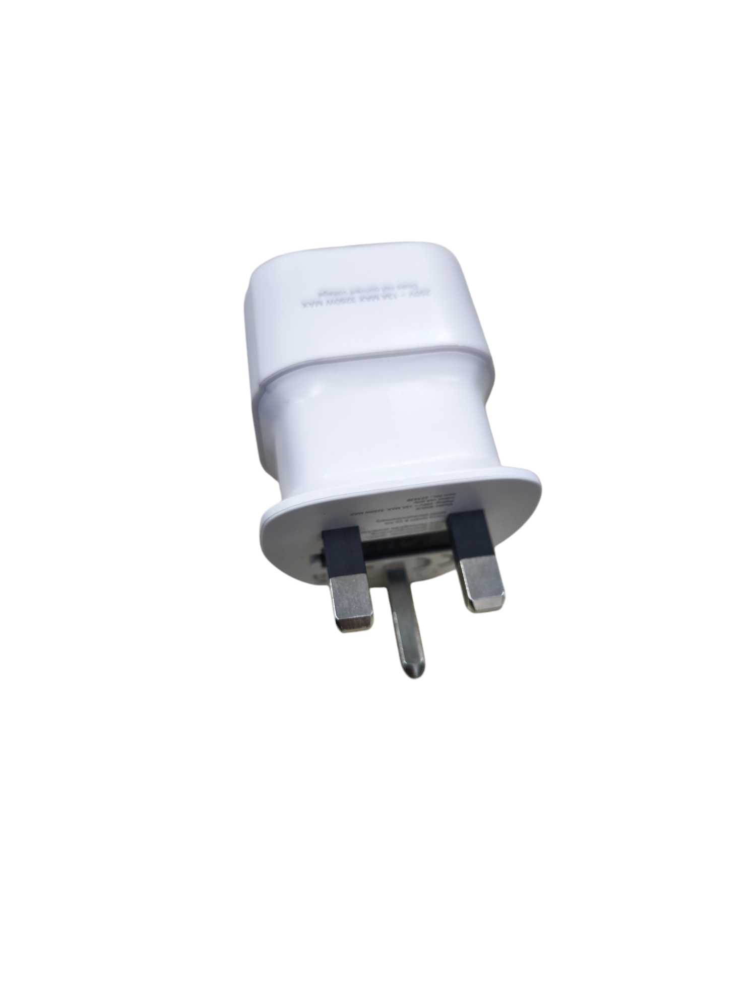 White Type G to Type F adapter for Europe power adaptor made in China for travel use
