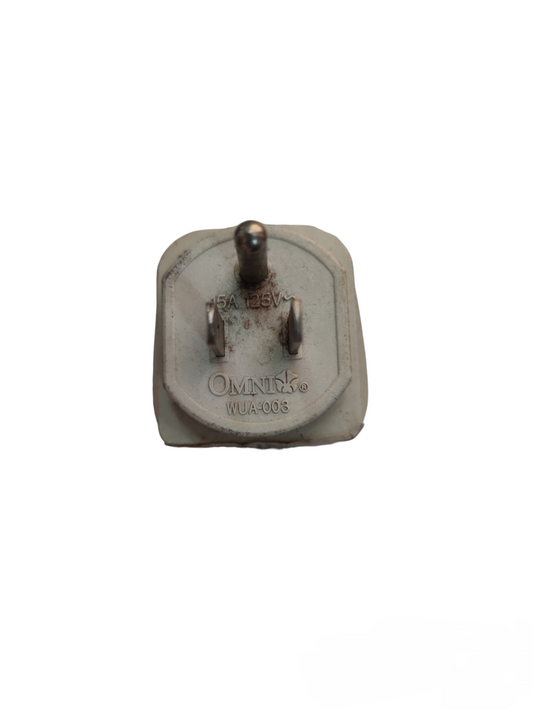 Omni Universal Adaptor 15A 125VAC with three metal prongs for electrical connection