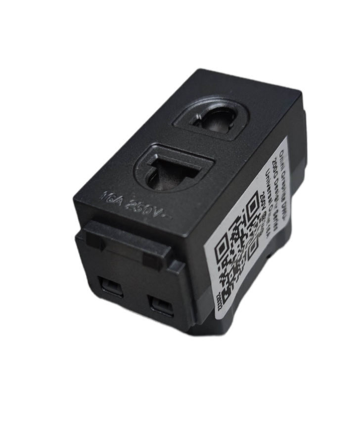 Omni Universal Outlet 16A 250V with dual socket design for versatile power connections