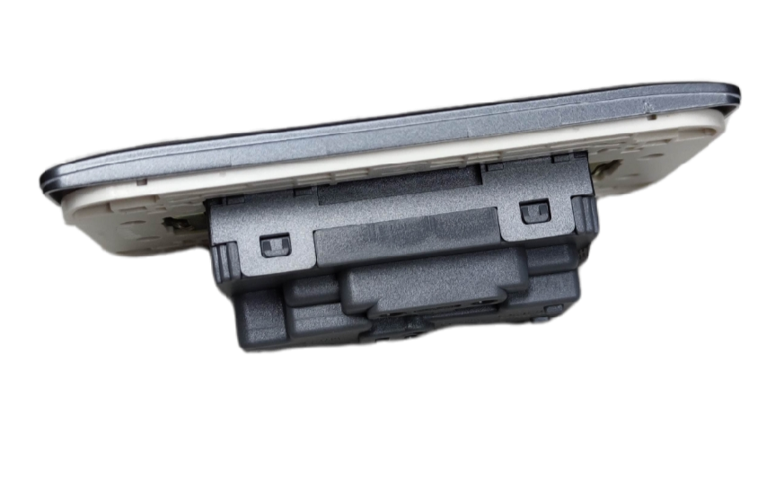 Omni 16A 250V universal power outlet with sleek design for versatile electrical connections