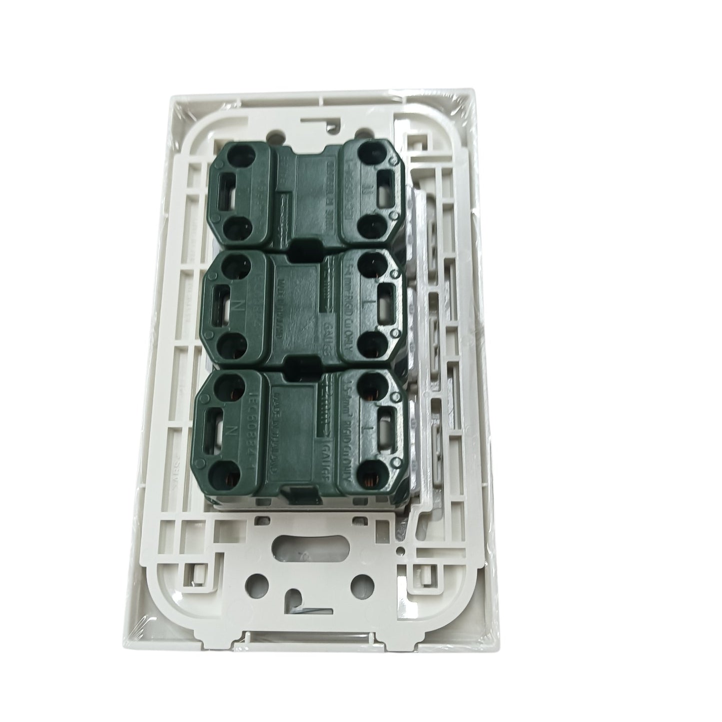 Panasonic 3 Gang Universal Outlet Receptacle Quick Connect Terminal 16A 250V with Plate, 3 Gang Universal Outlet Device Wide Series with Plate, 2 Gang Universal Receptacle Quick Connect Terminal Wide Series with Plate WEG10919-5 x 3Pcs / WEG6802W-1