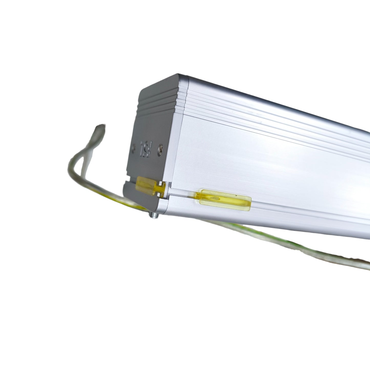 FSL 18W LED Linear Suspension Light 220V Daylight 6500K 1350 Lm Aluminum IP20 120 Beam Angle SSPL3C-18 600mm x 70mm x 70mm Pendant Mounting