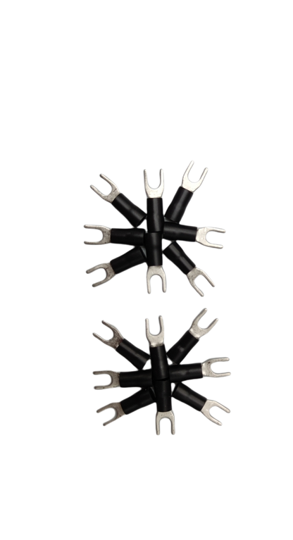 Y Terminal With Insulation 5.5mm electrical connectors arranged on black background