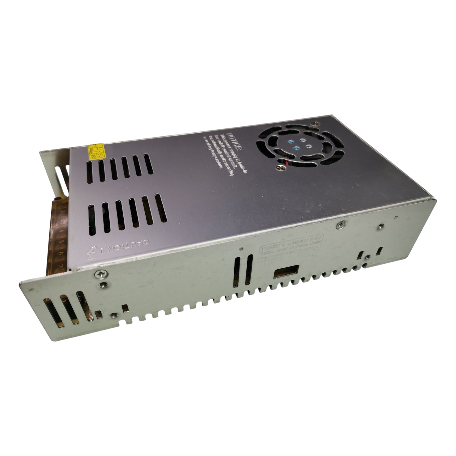 ZwitseRise Z0560 power supply for CCTV with metal casing and fan for efficient cooling